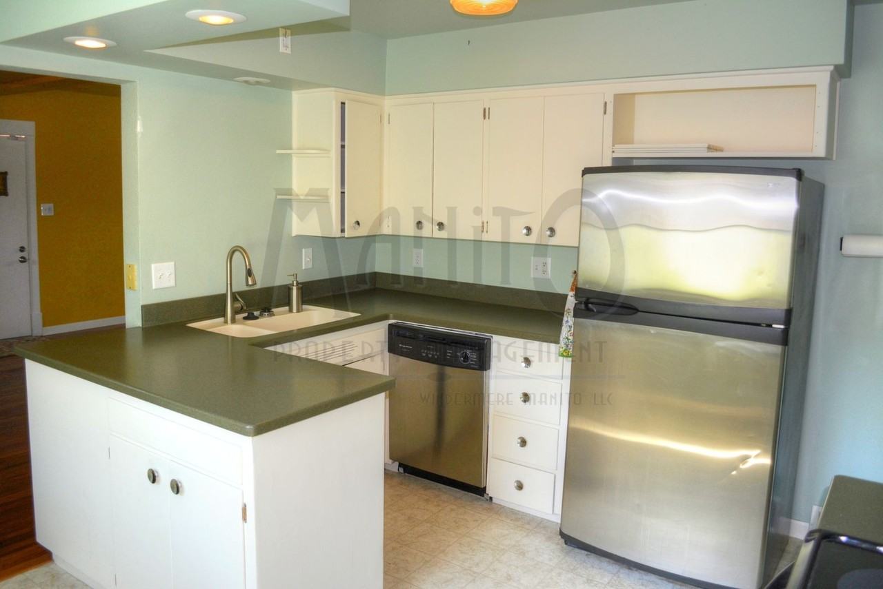1514 W Augusta Ave - Photo 3 of 4
