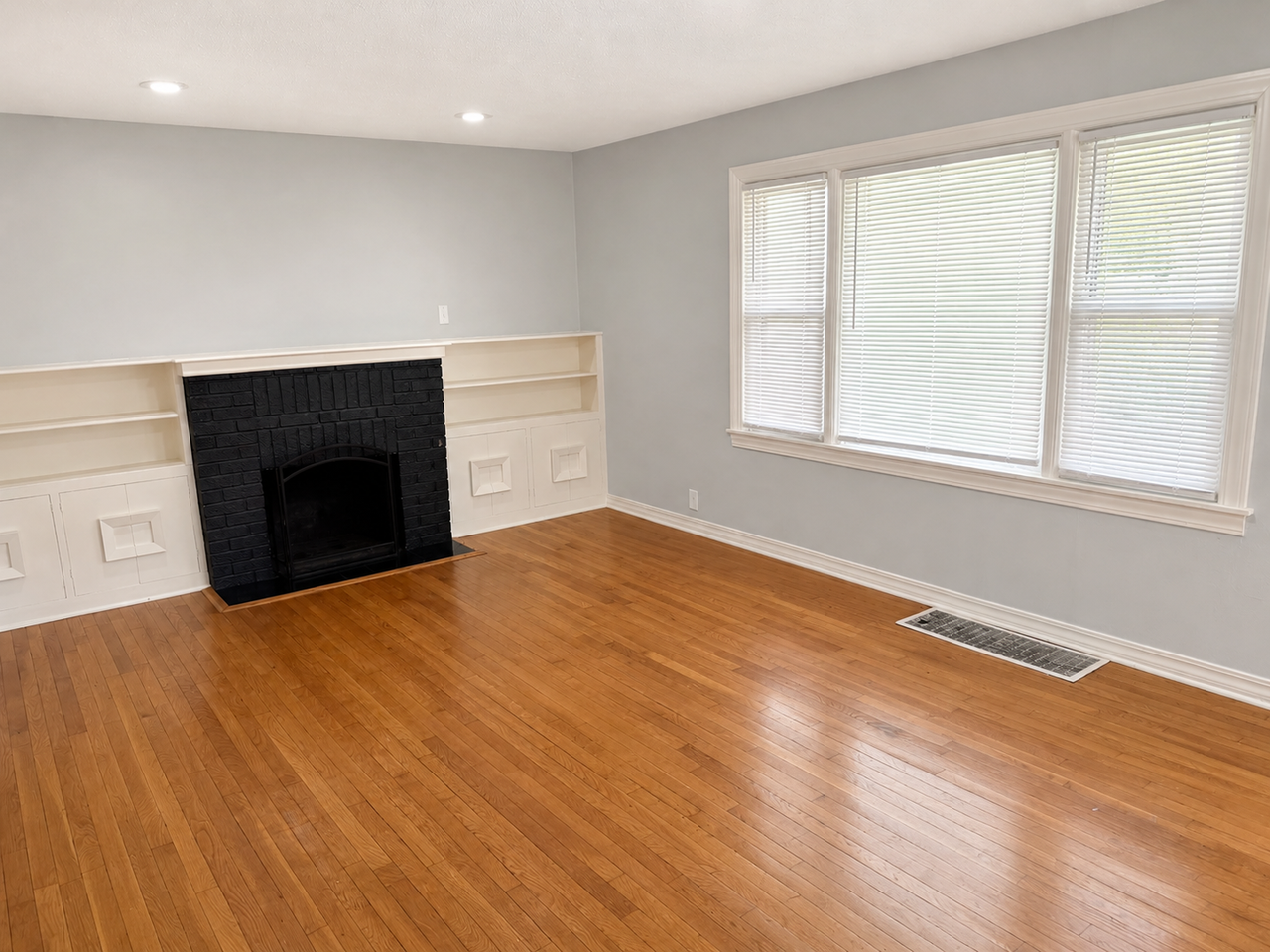 11807 W 55th St - Photo 2 of 25