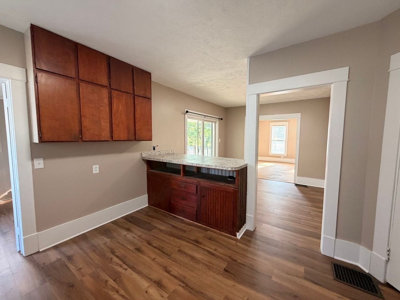 53 Lamoreaux Dr Ne - Photo 2 of 15