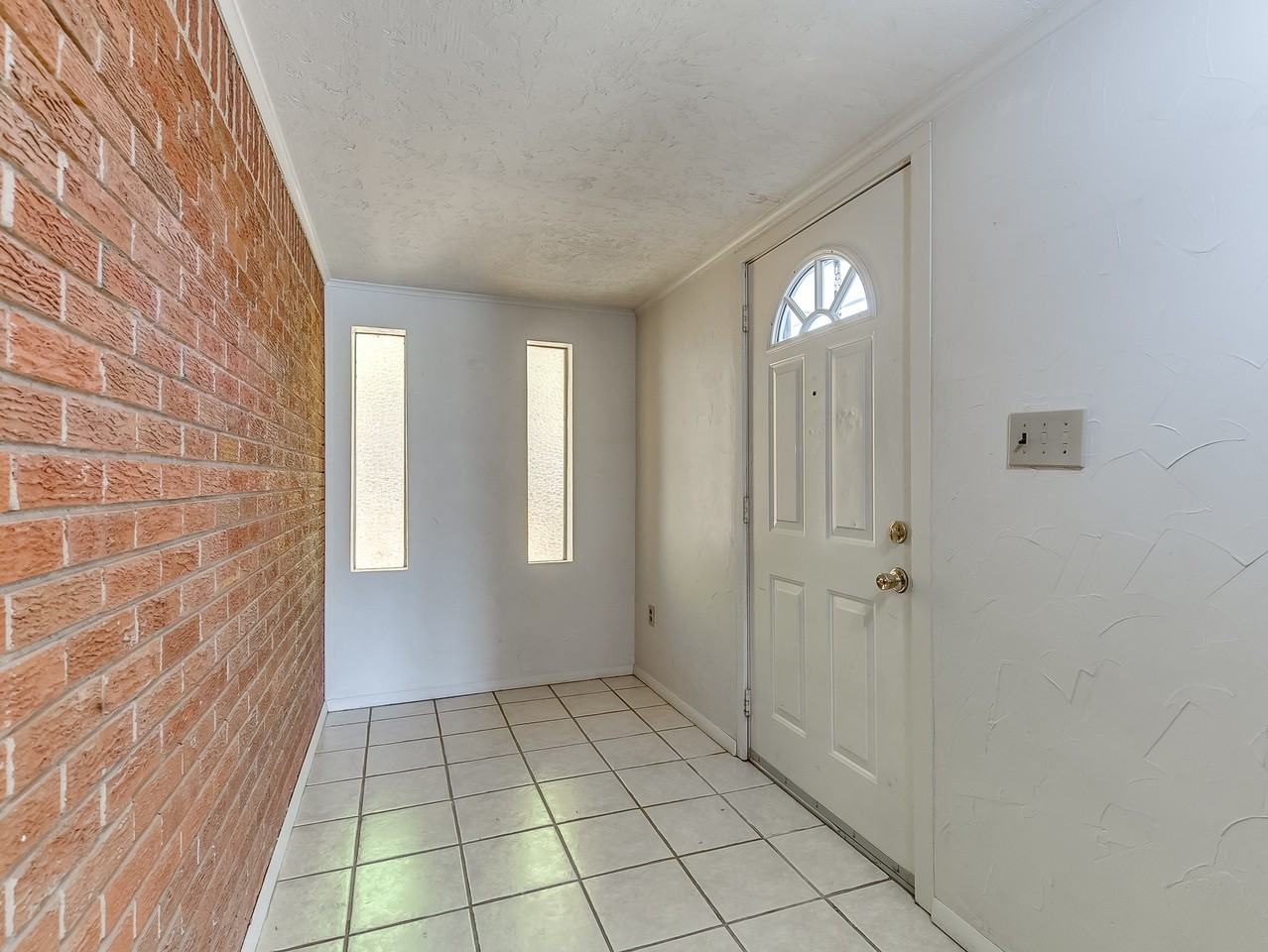 316 W Bass Ave #1 - Photo 4 of 35