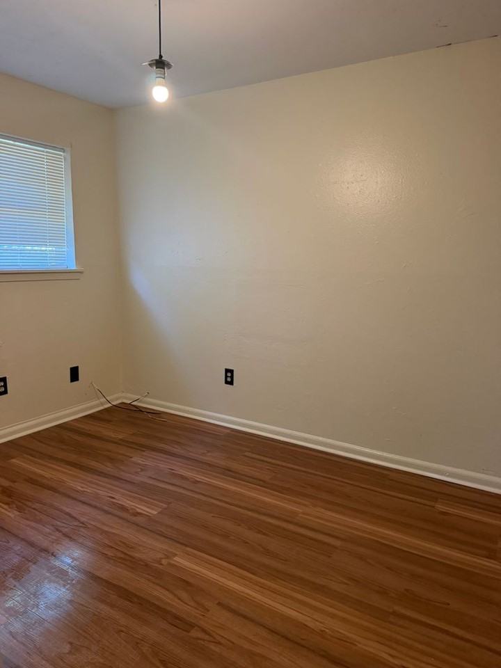 5213 Ellison St - Photo 6 of 7