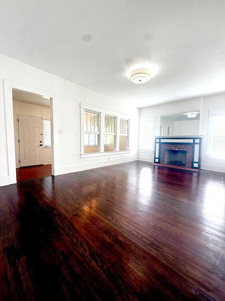 1903 Curry Ford Rd - Photo 4 of 47