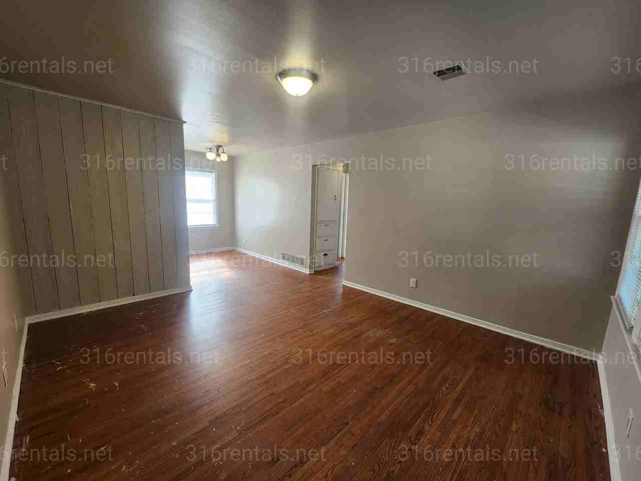 1348 N Crestway St - Photo 2 of 14