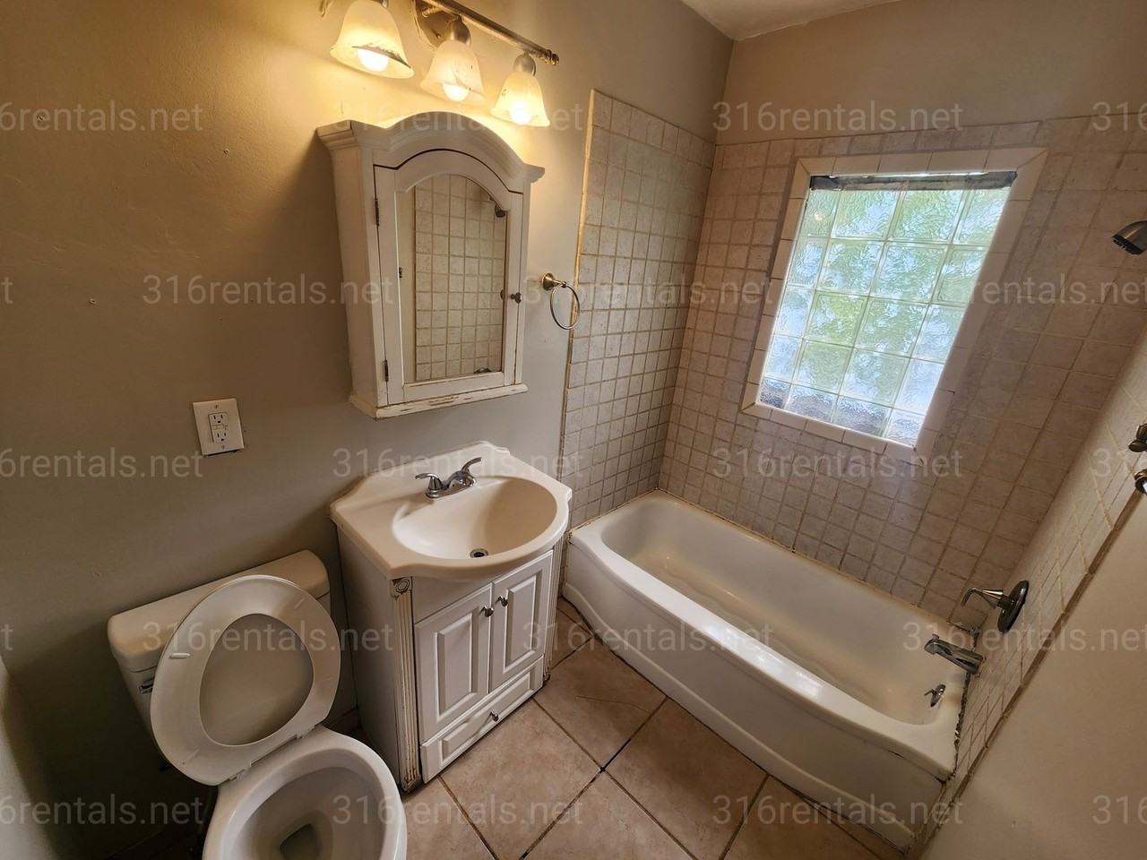 1348 N Crestway St - Photo 6 of 14