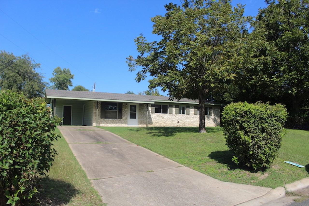 4708 York Hill Dr - Photo 2 of 10