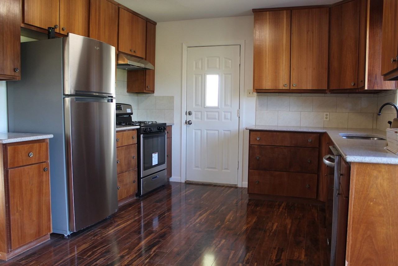 4708 York Hill Dr - Photo 3 of 10
