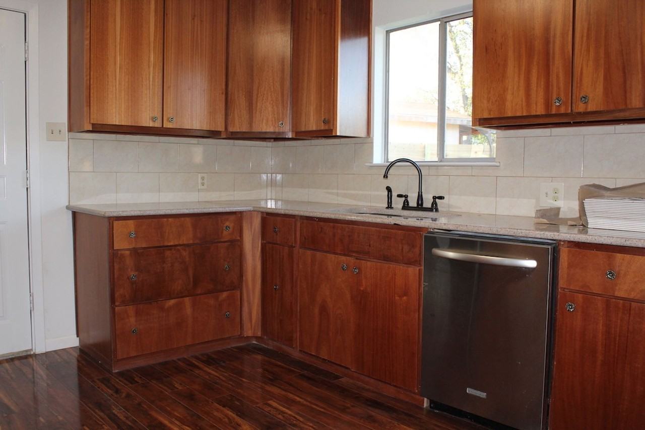 4708 York Hill Dr - Photo 4 of 10
