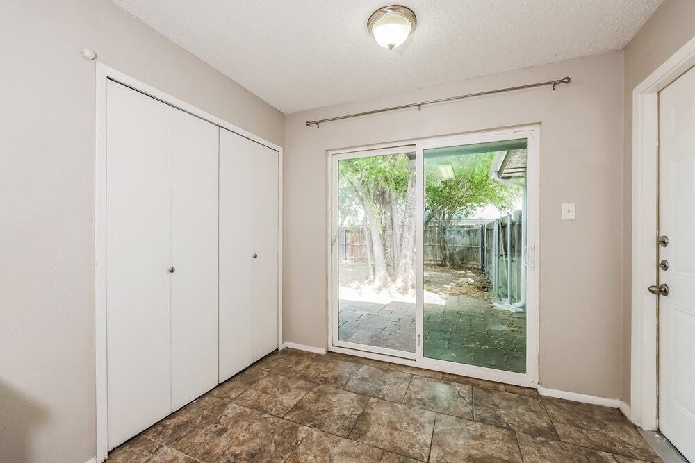 1522 Sunset Ln - Photo 6 of 16