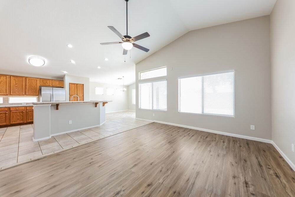 20810 N 74th Ln - Photo 4 of 16