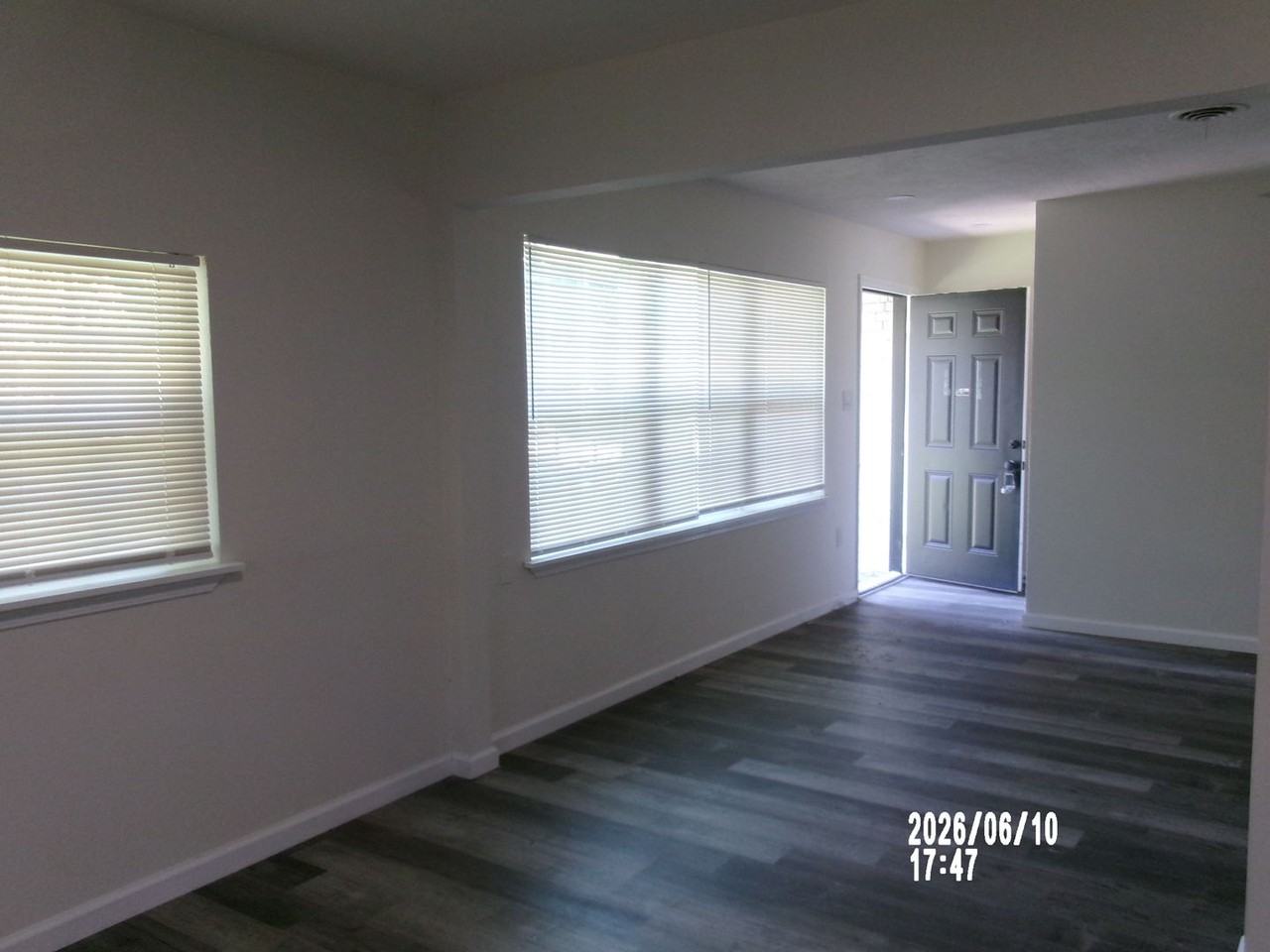 4421 Nw Baltimore Ave - Photo 2 of 30