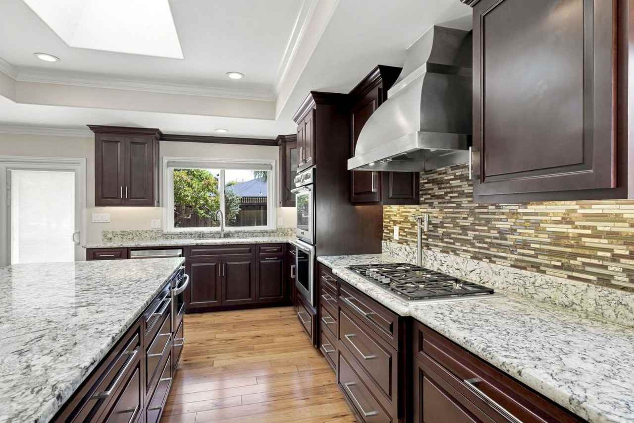 10700 Farallone Dr - Photo 5 of 14