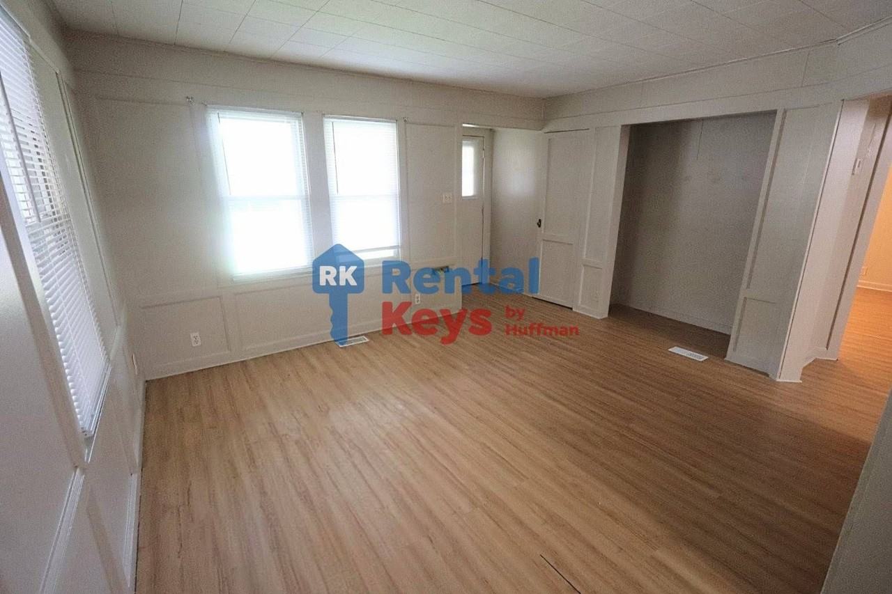 1709 Herndon Dr - Photo 3 of 20