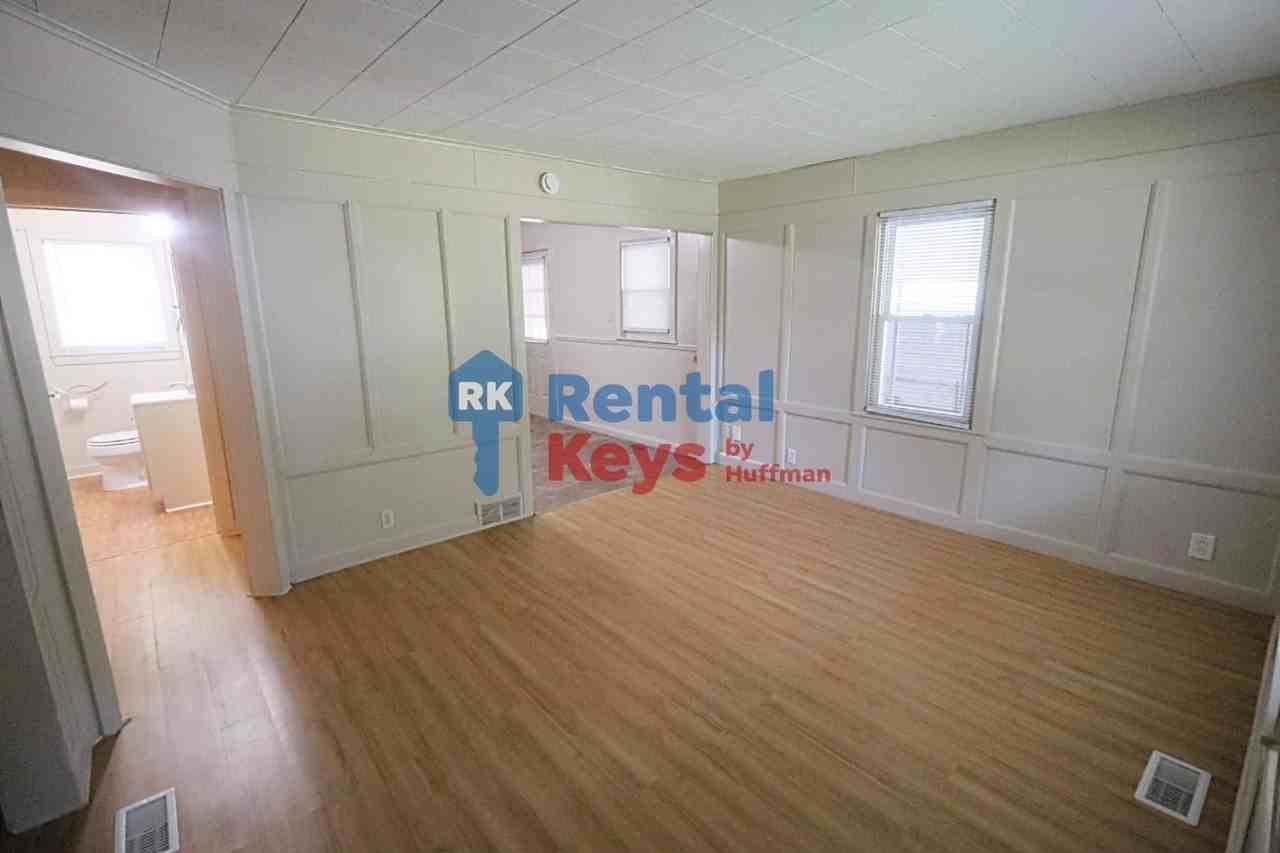 1709 Herndon Dr - Photo 4 of 20
