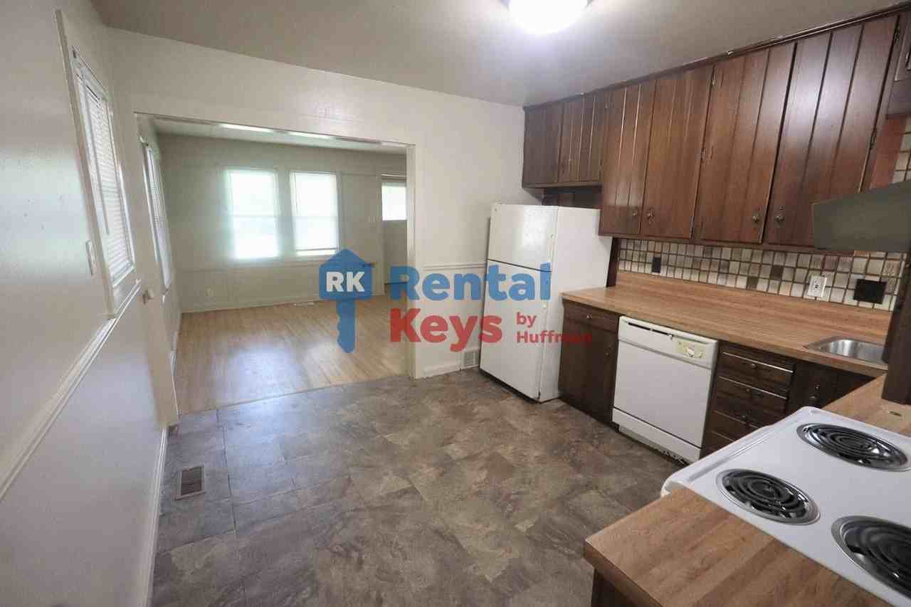 1709 Herndon Dr - Photo 5 of 20