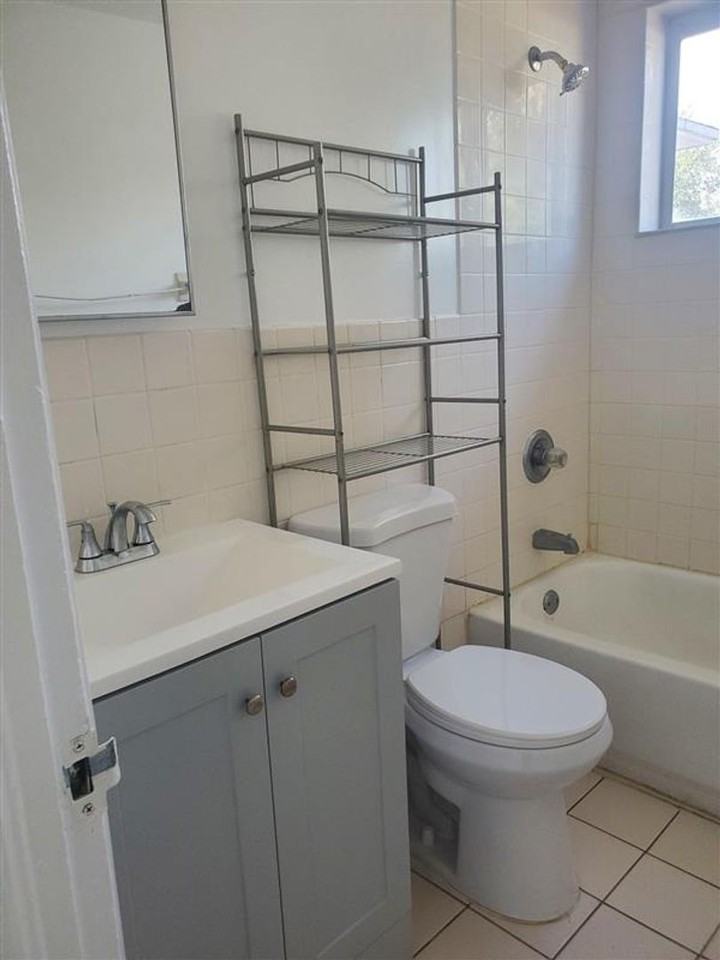 965 Biarritz Dr - Photo 6 of 8