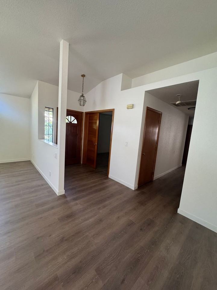 2409 Candlewood Dr - Photo 3 of 28