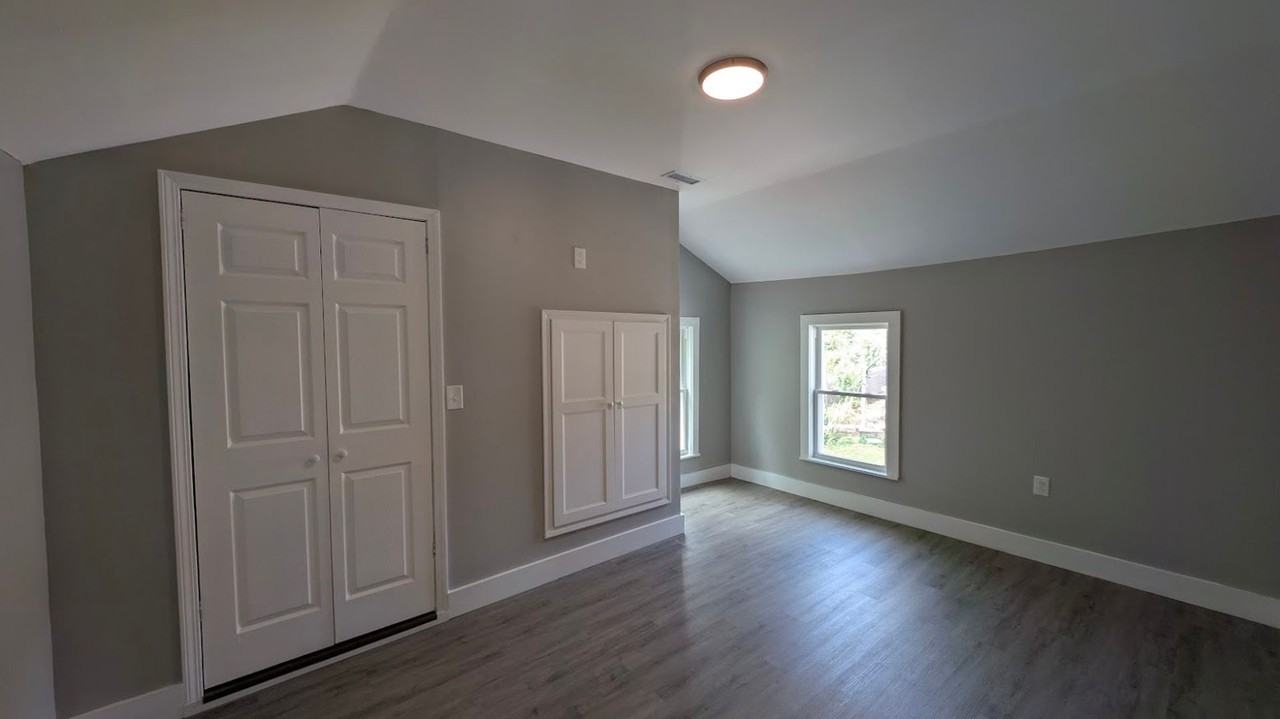510 6th Ave - Photo 2 of 10