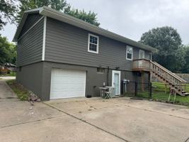featured image of 404 E Maple St