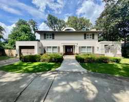 featured image of 2380 W Bayshore Rd