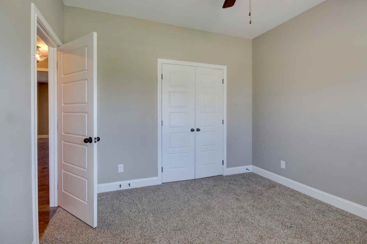 332 Bluebriar Trce - Photo 3 of 27
