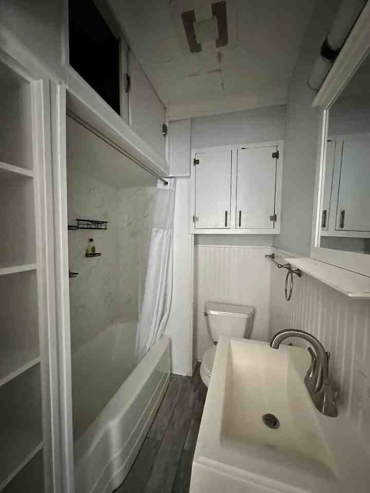 641 E Elm St - Photo 6 of 10