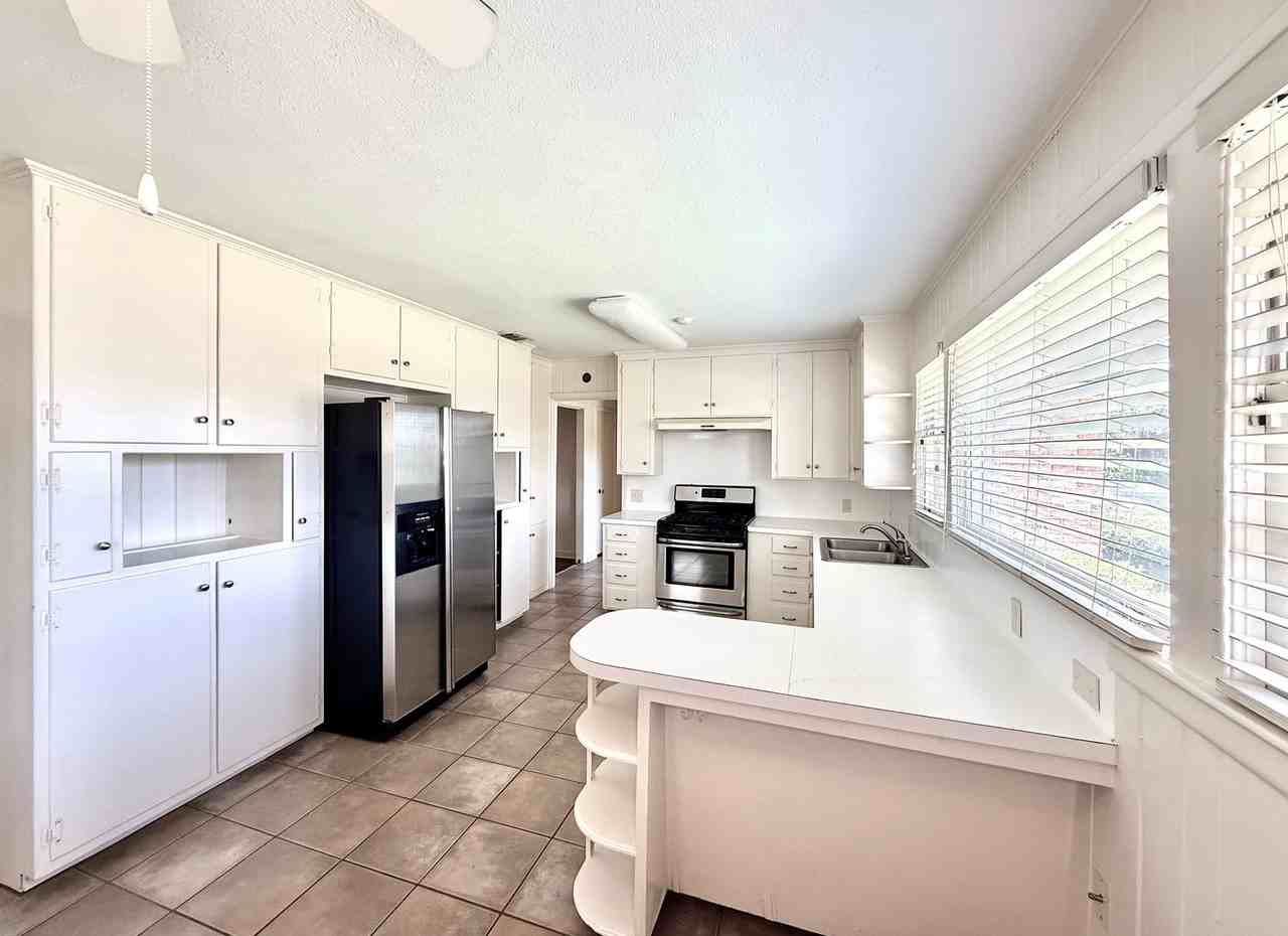 3134 Fritchie Dr - Photo 4 of 34