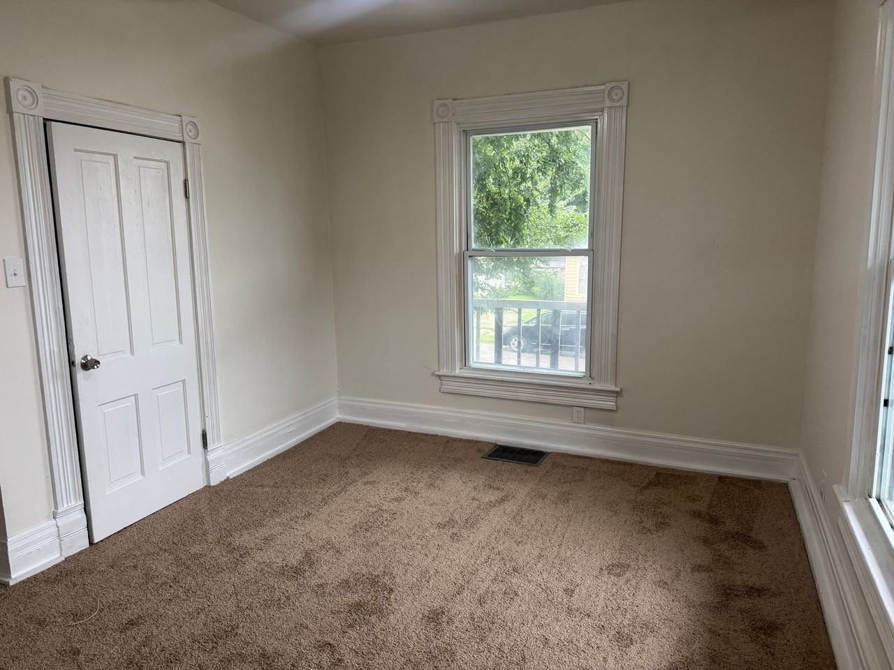 2522 Olive St. St. Joseph, MO 64507 - Photo 4 of 18