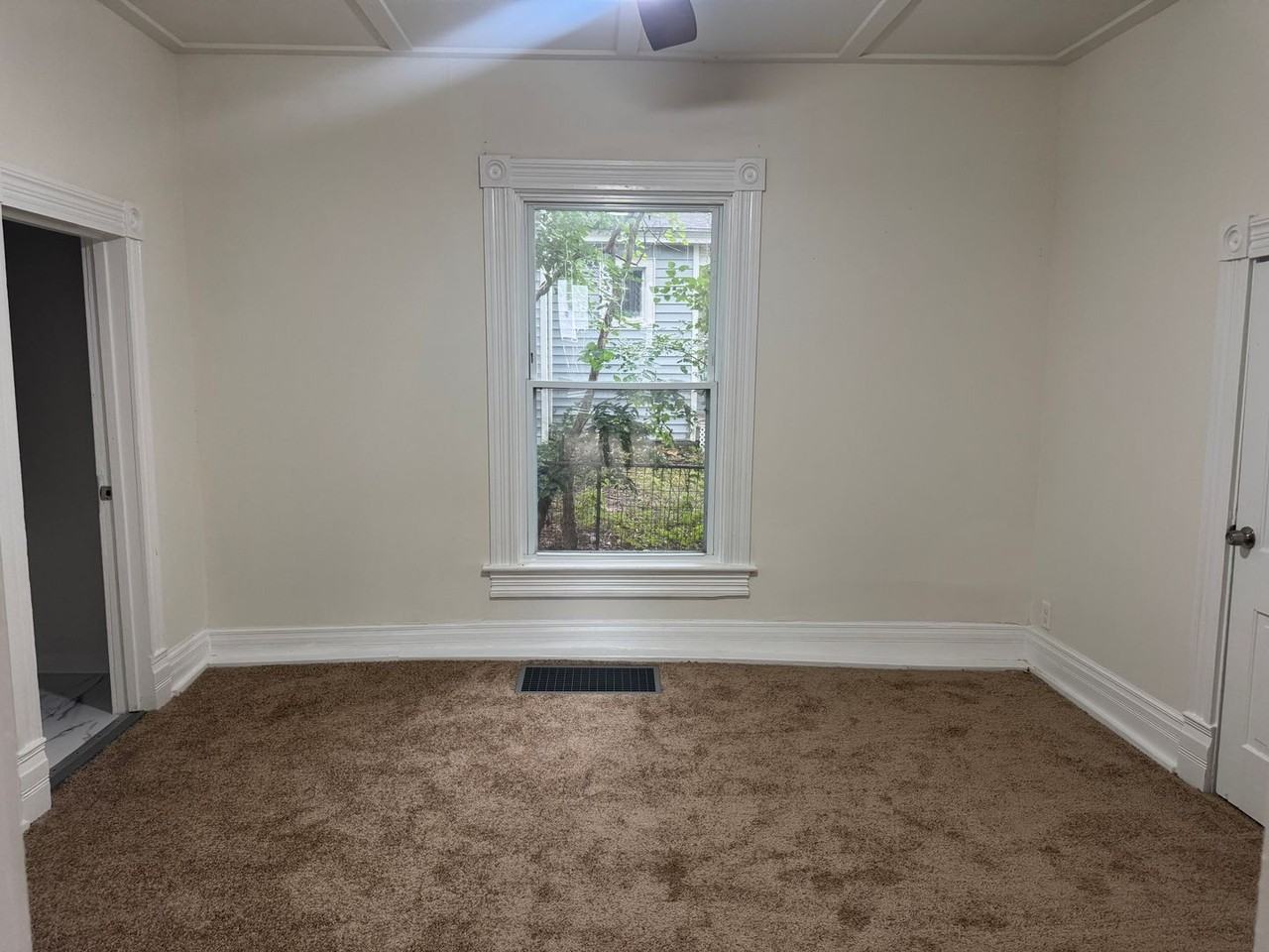 2522 Olive St. St. Joseph, MO 64507 - Photo 5 of 18
