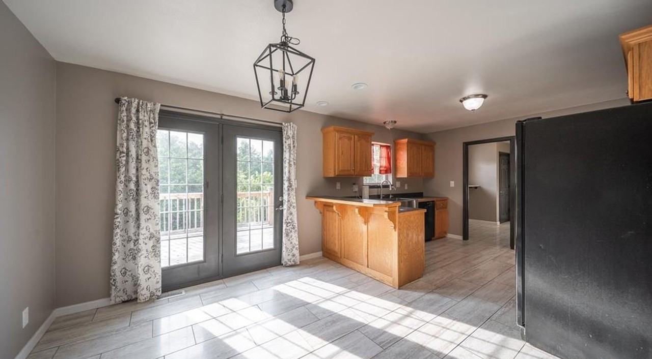 21504 N Horizonway - Photo 2 of 6