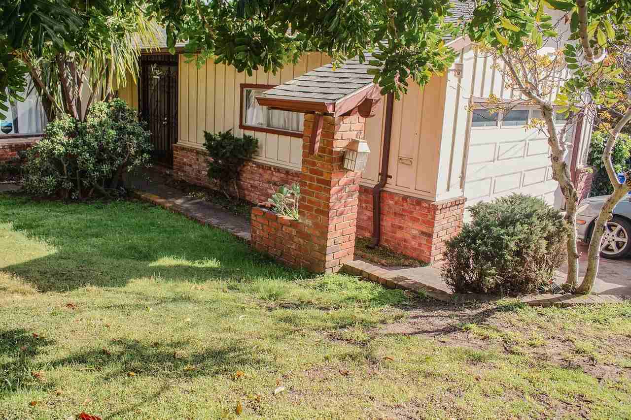 2428 Frances St - Photo 2 of 21