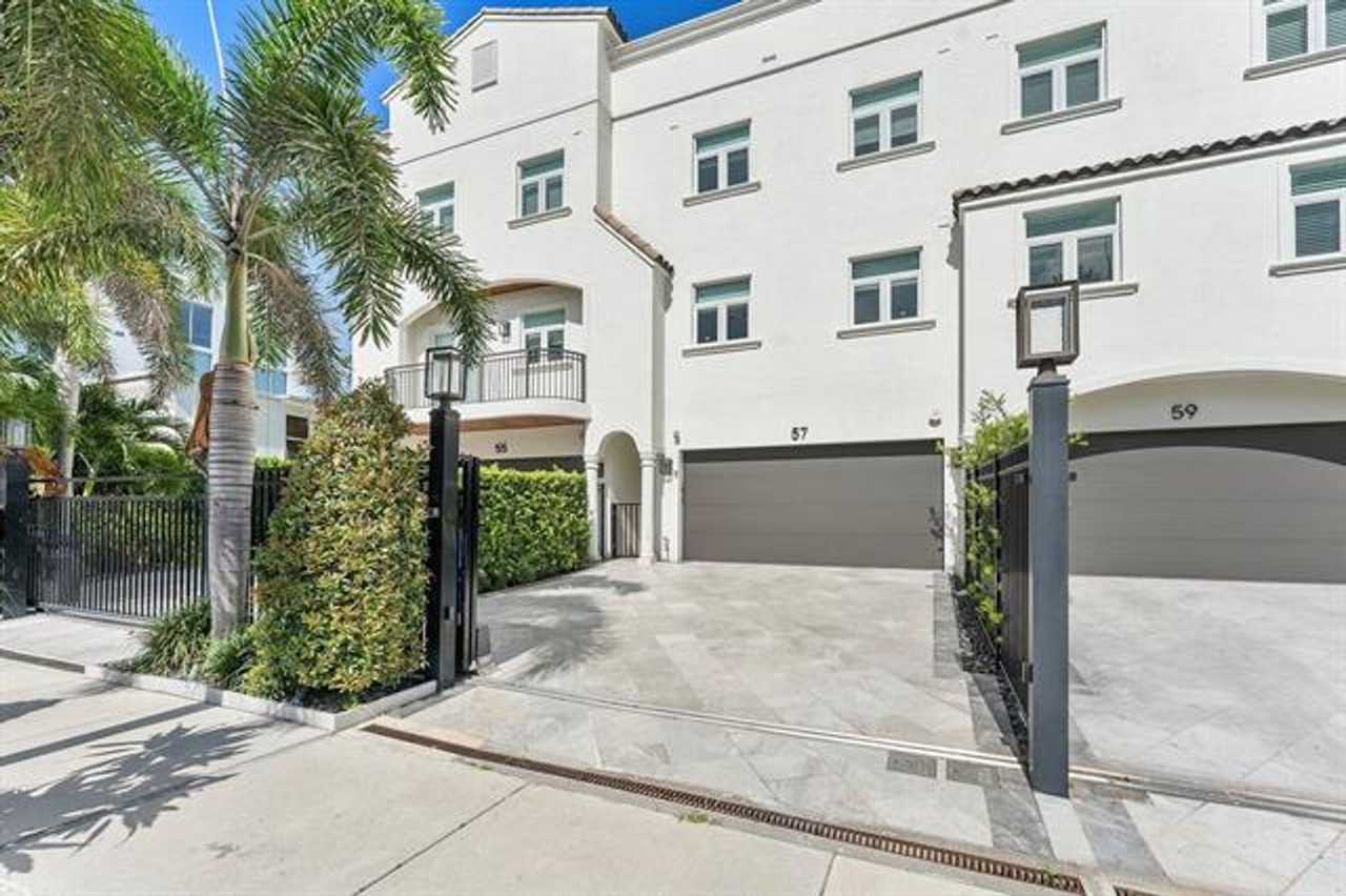 57 57 Isle Of Venice Dr th 57 - Photo 2 of 50