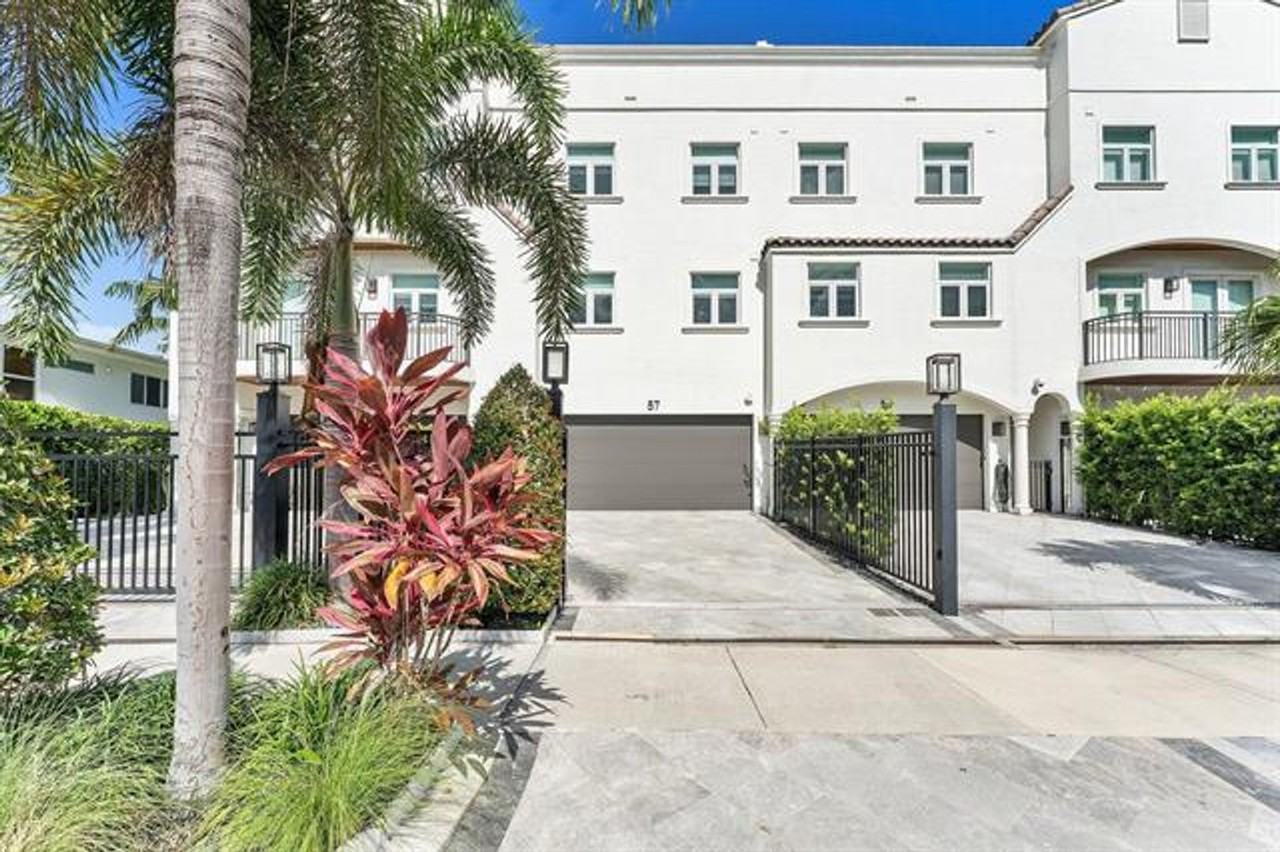 57 57 Isle Of Venice Dr th 57 - Photo 3 of 50