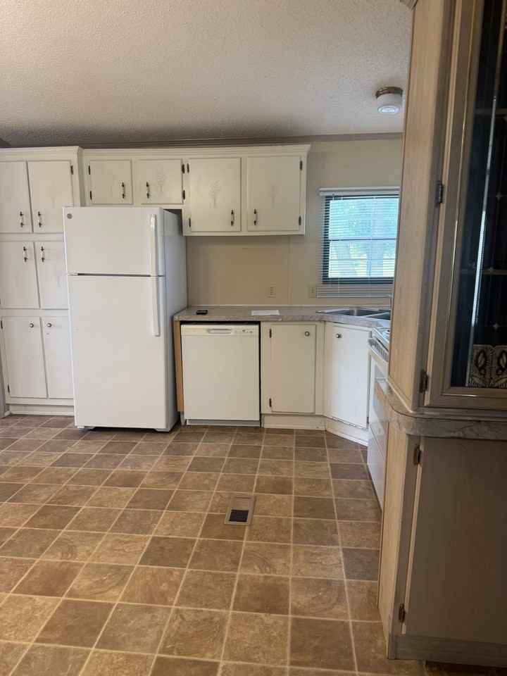 9300 E David Allen Rd - Photo 3 of 31