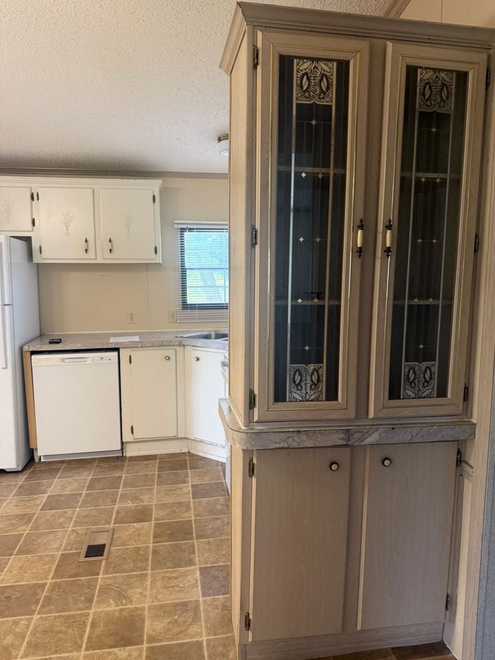 9300 E David Allen Rd - Photo 5 of 31
