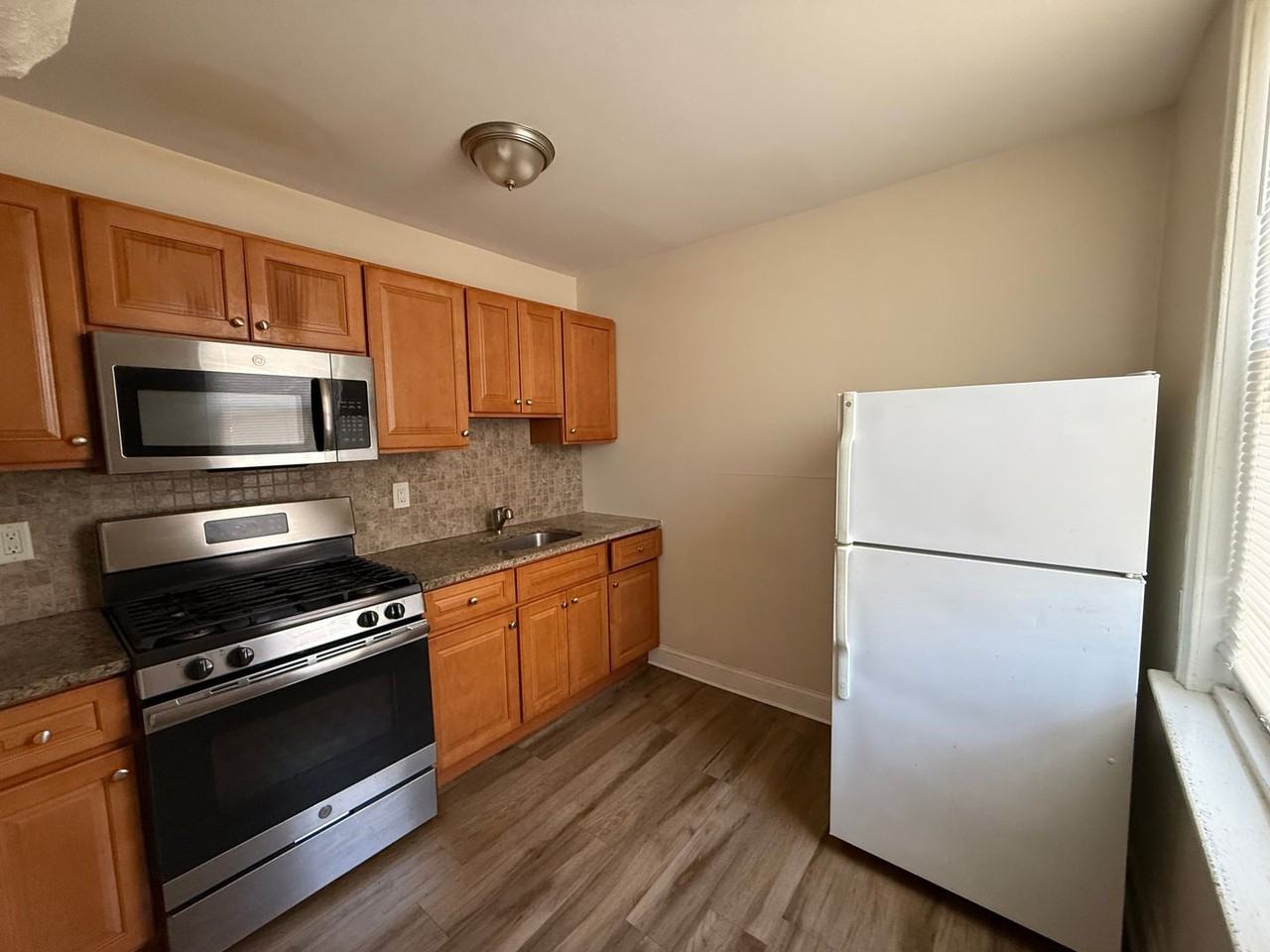 1318 N 25th St - Photo 3 of 13