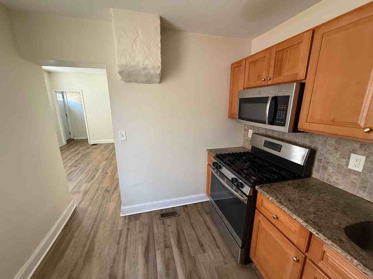 1318 N 25th St - Photo 4 of 13