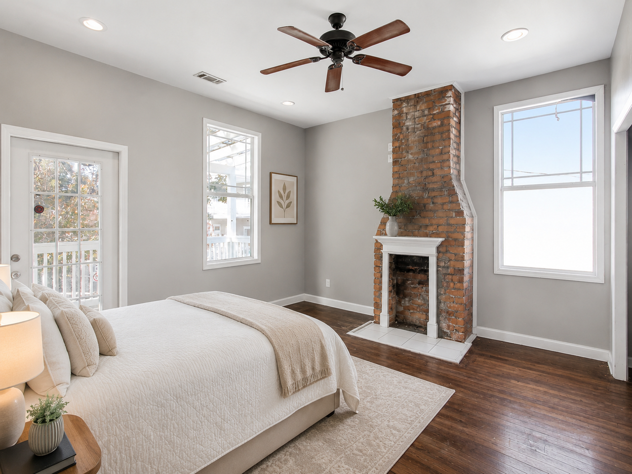 1502 Price St #B - Photo 7 of 8