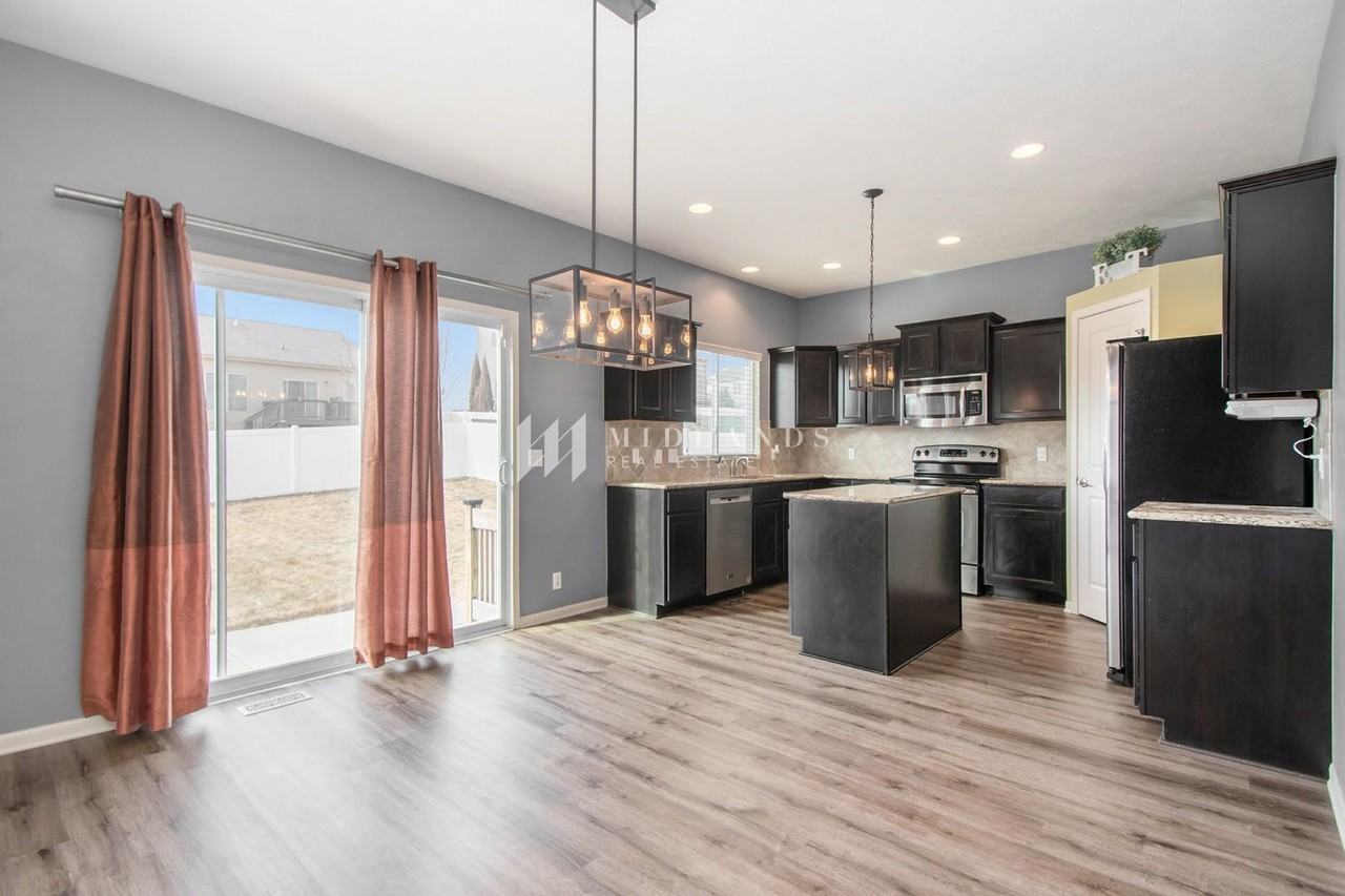 14200 S 18th St - Photo 5 of 14