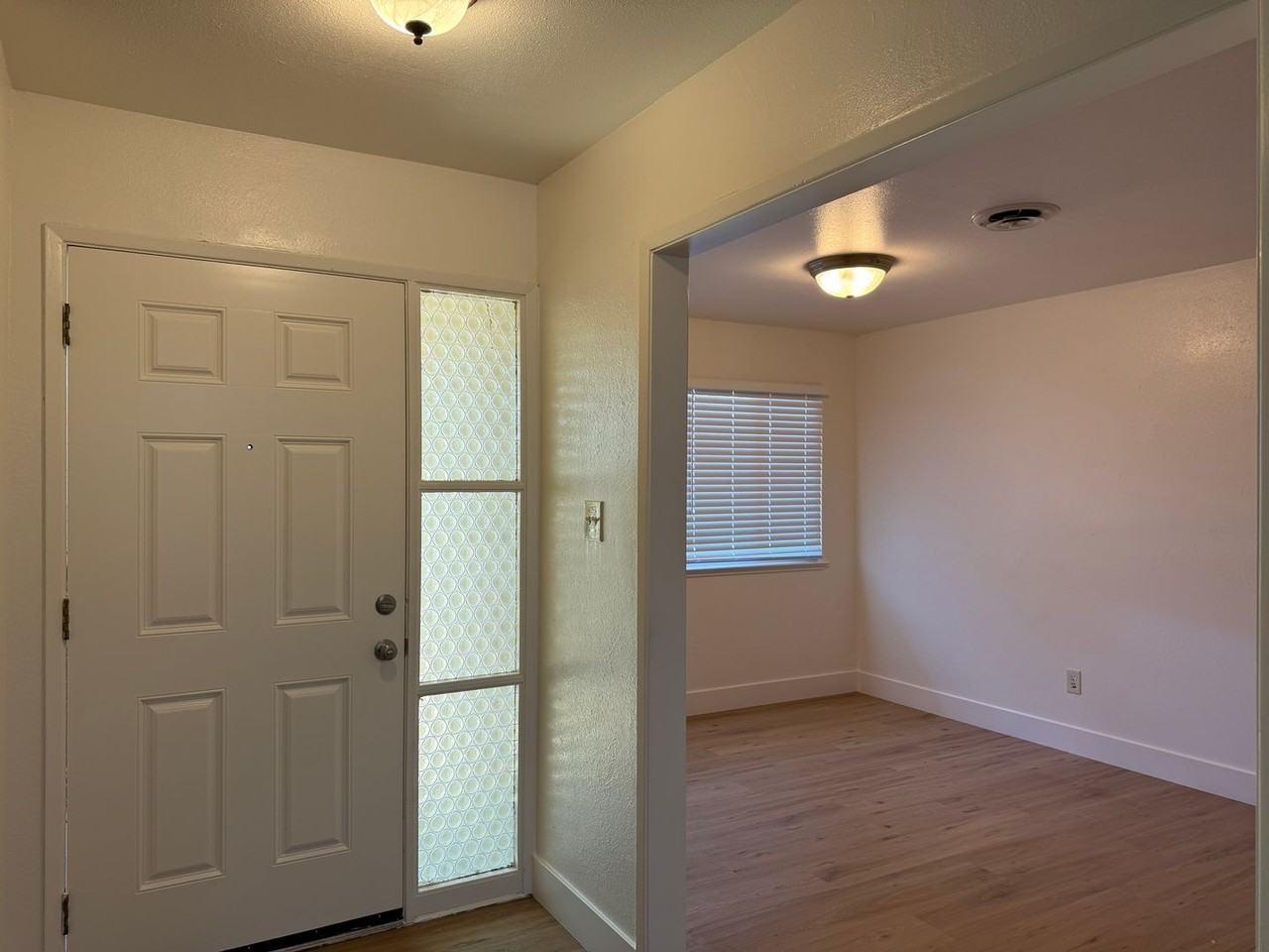 8945 Plaza Park Dr - Photo 2 of 16