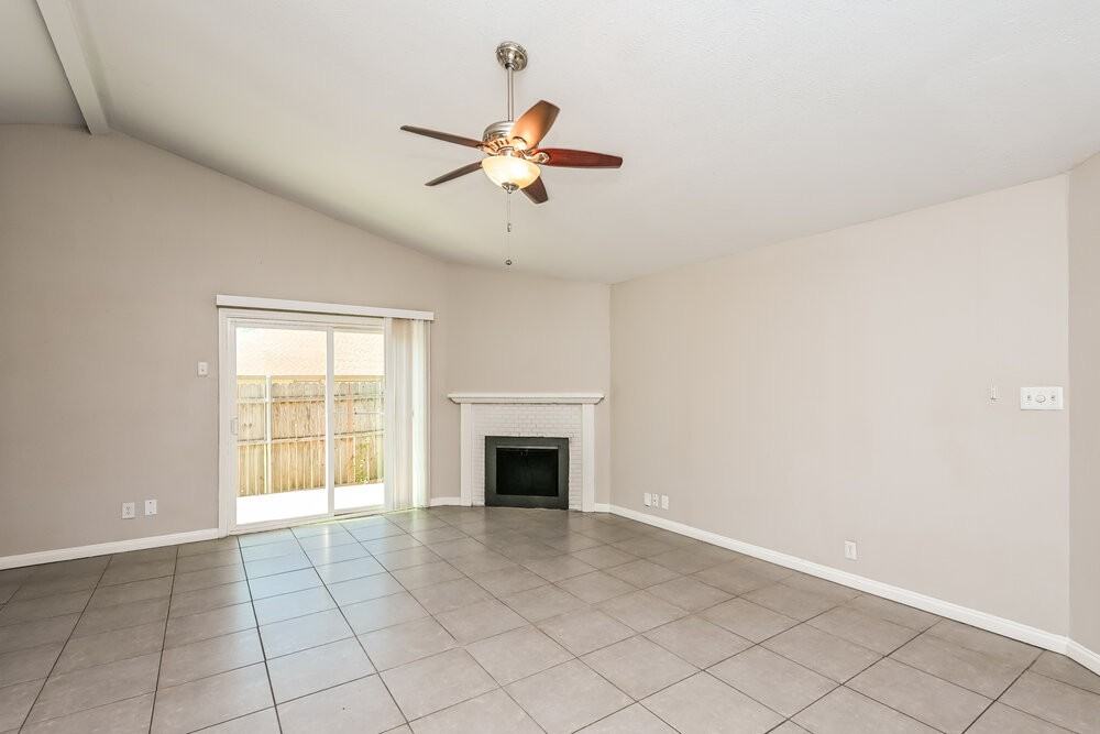 2811 Galemeadow Dr - Photo 3 of 16