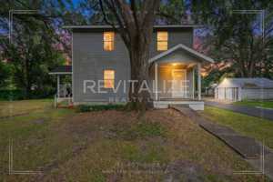 featured image of 202 1st St