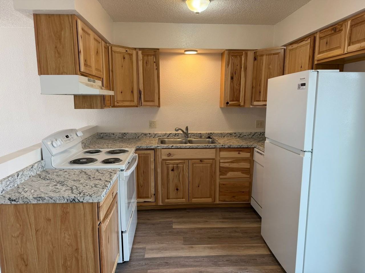 460 Topaz Dr #C - Photo 3 of 15