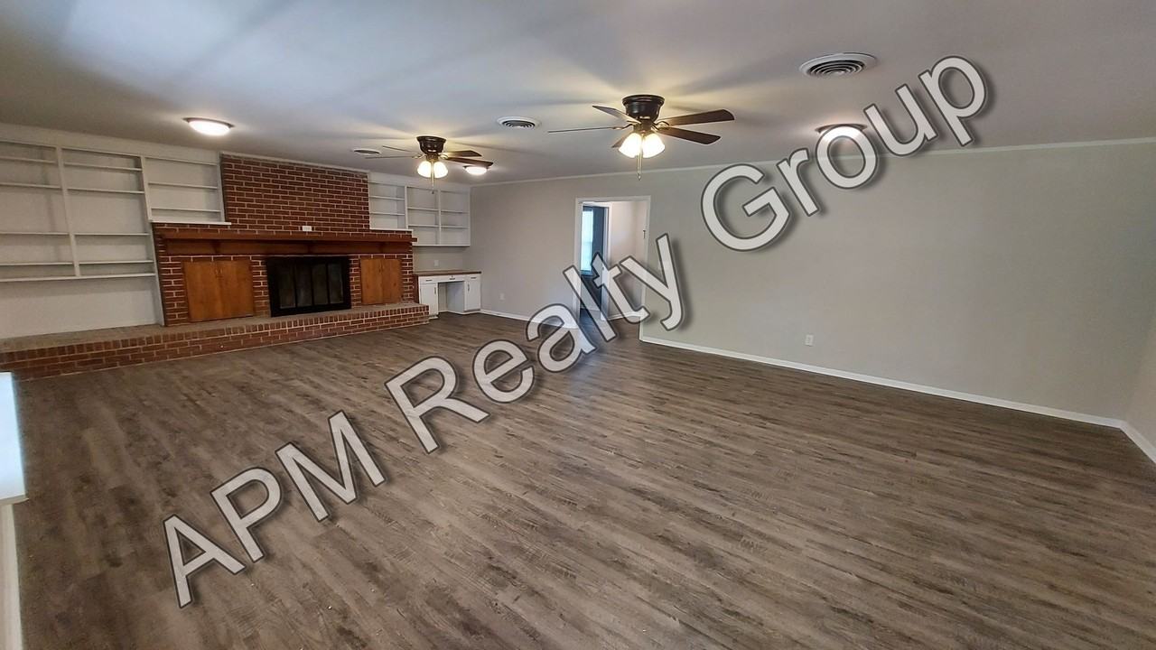 1615 S Beltline Blvd - Photo 2 of 24
