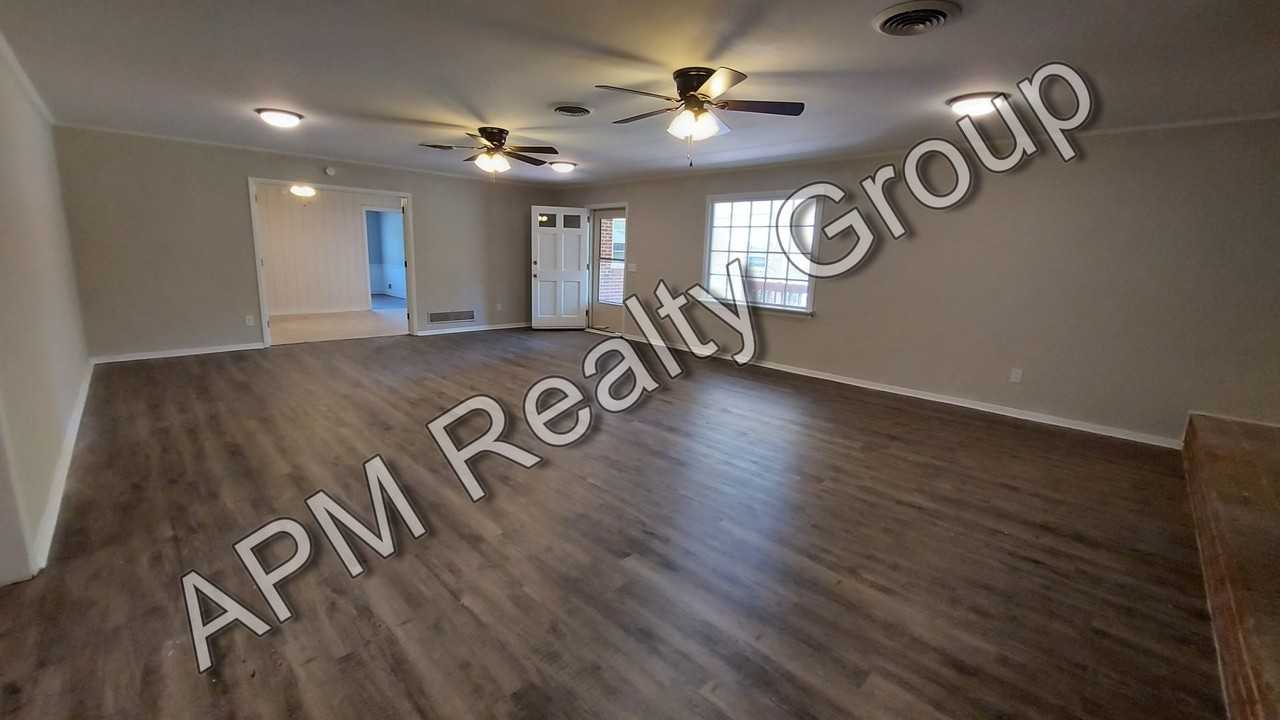 1615 S Beltline Blvd - Photo 3 of 24