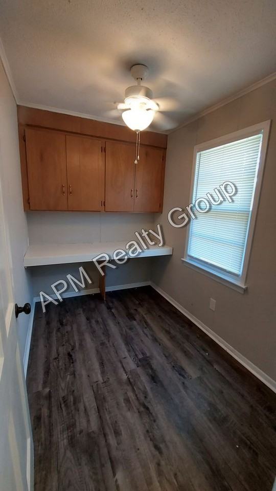 1615 S Beltline Blvd - Photo 4 of 24