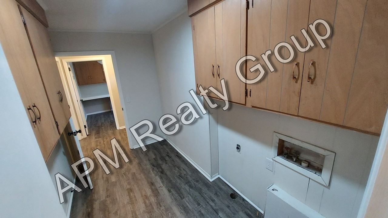 1615 S Beltline Blvd - Photo 7 of 24