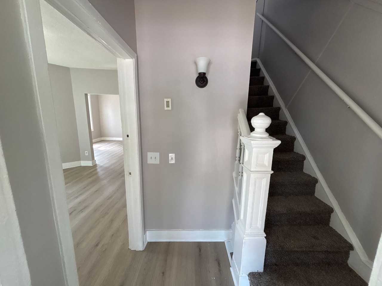 2315 Sheridan Ave N - Photo 6 of 11