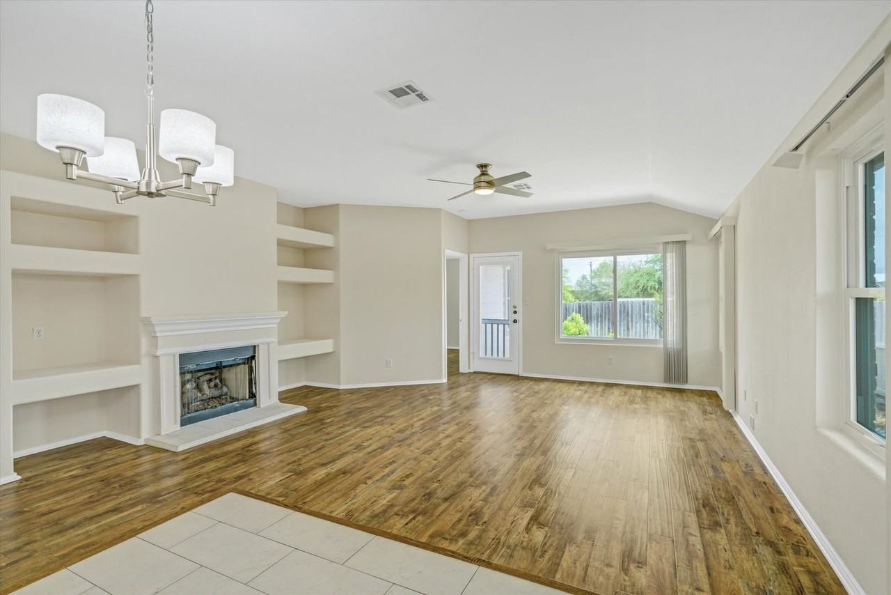 1900 Avante Dr - Photo 7 of 21