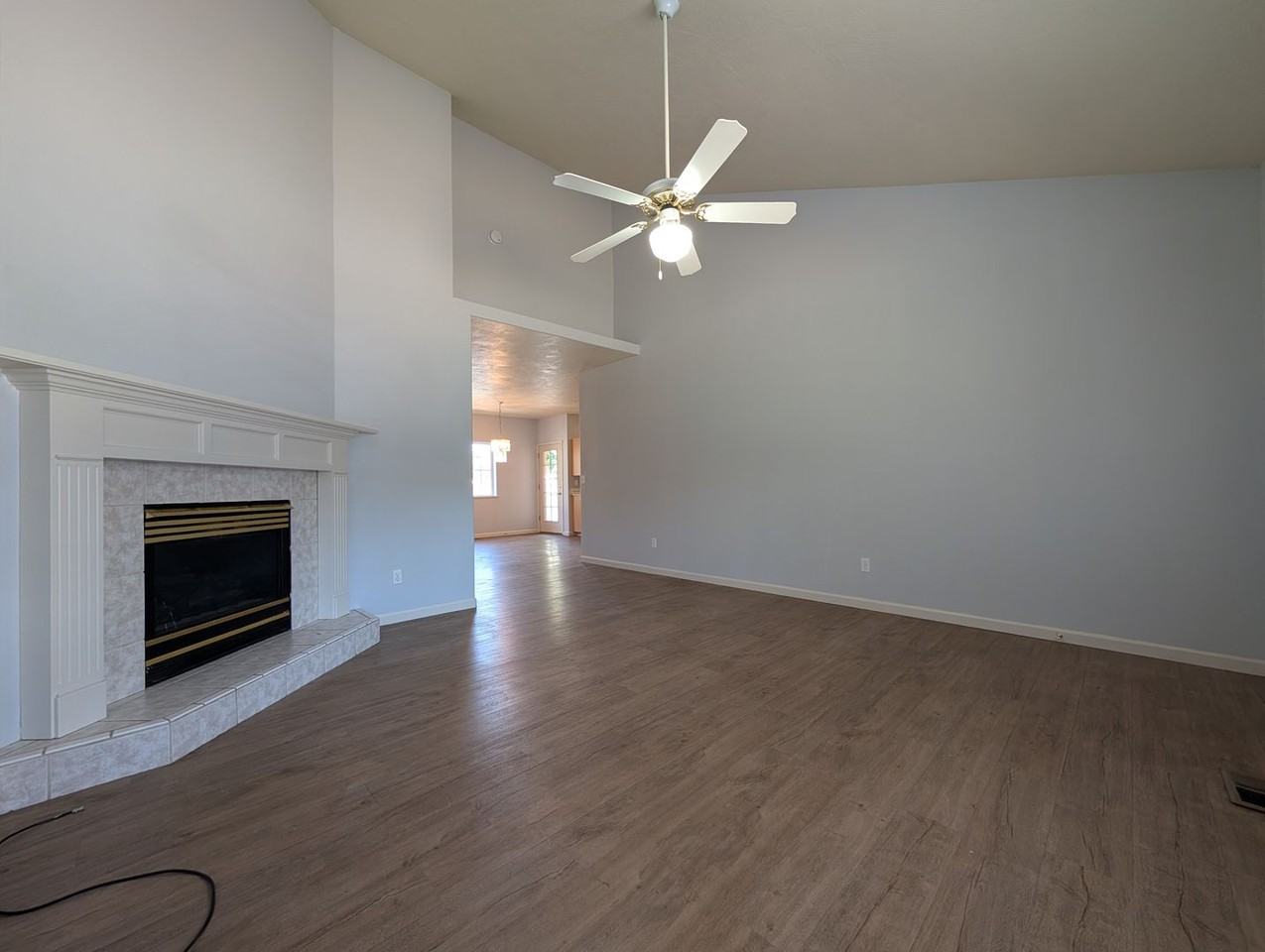 2752 Chad Dr - Photo 4 of 25