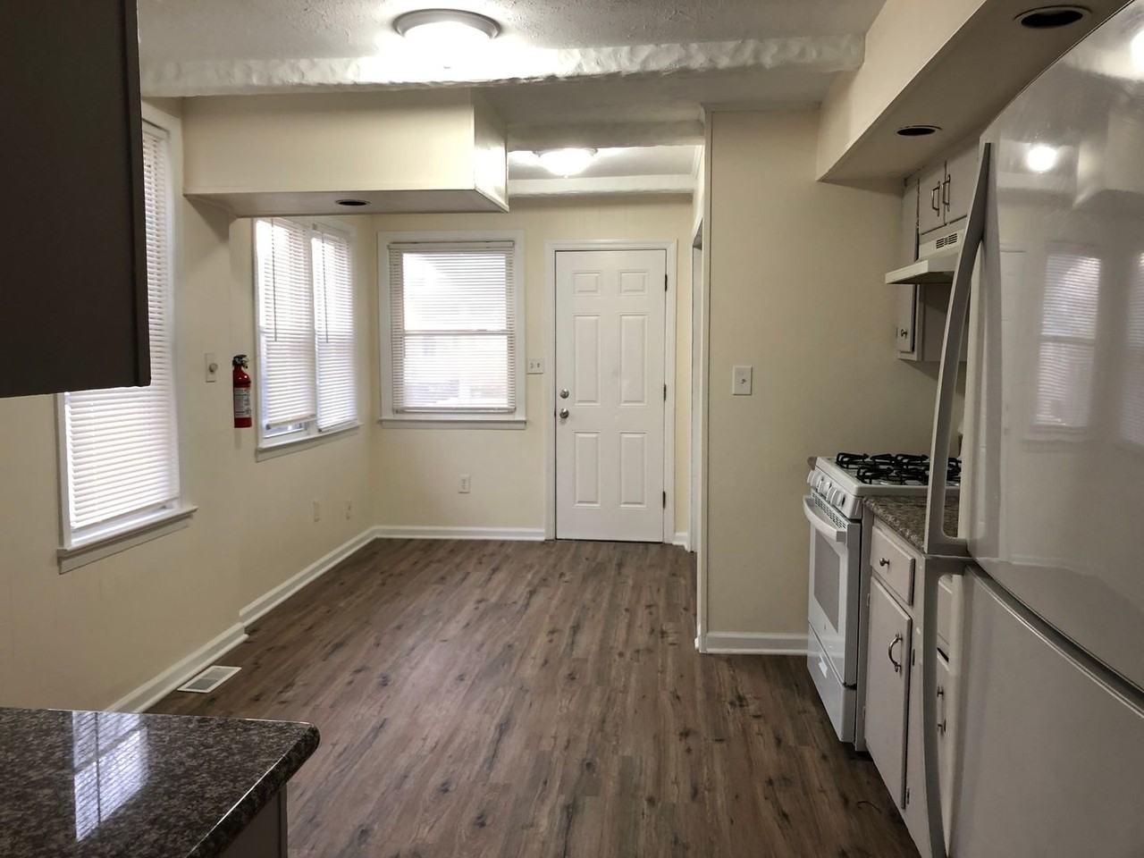 819 Melrose Ave - Photo 3 of 17
